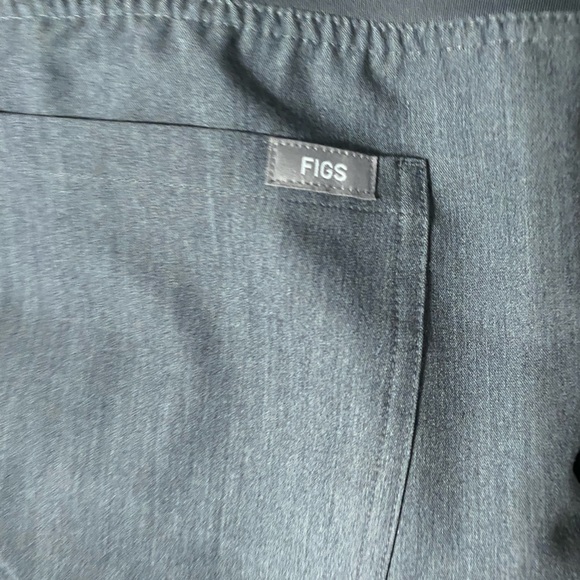 Size M Figs scrub bottoms - Picture 3 of 4